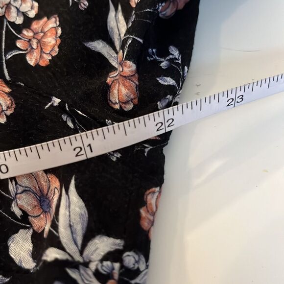 TORRID black baby doll style top w/ lace embellished sleeves, shoulders, & back. - Picture 13 of 14